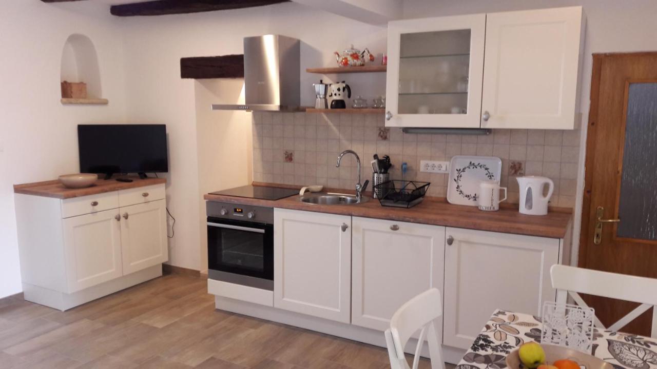 Apartment Nena- Apartman Sa Posebnim Ulazom U Prizemlju, Terasom I Zelenom Okucnicom Rakotule Экстерьер фото